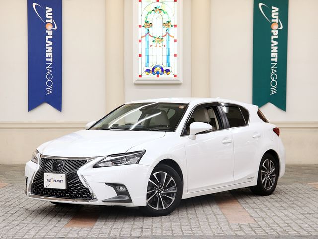 TOYOTA / LEXUS CT200h