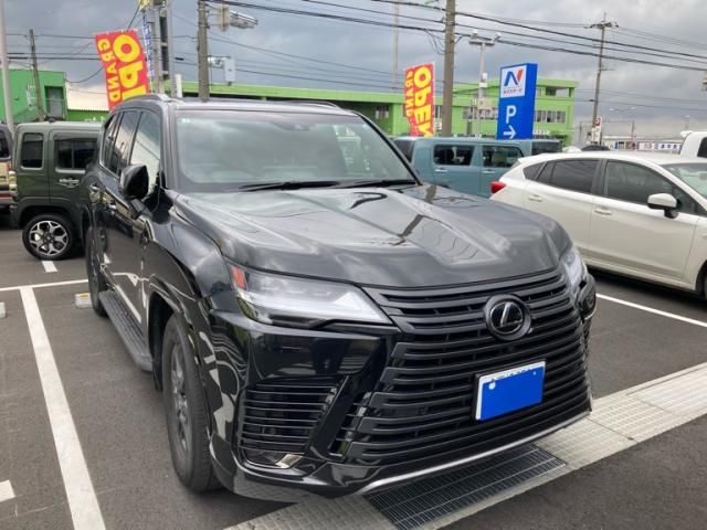 TOYOTA / LEXUS LX600