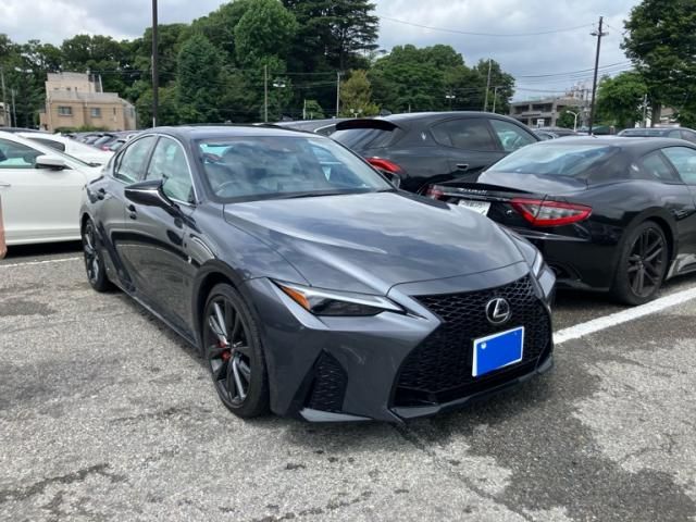 TOYOTA / LEXUS IS300h