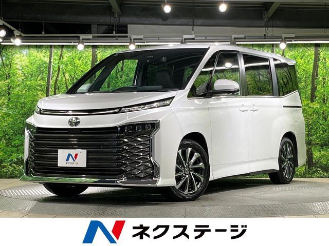 TOYOTA / VOXY HYBRID