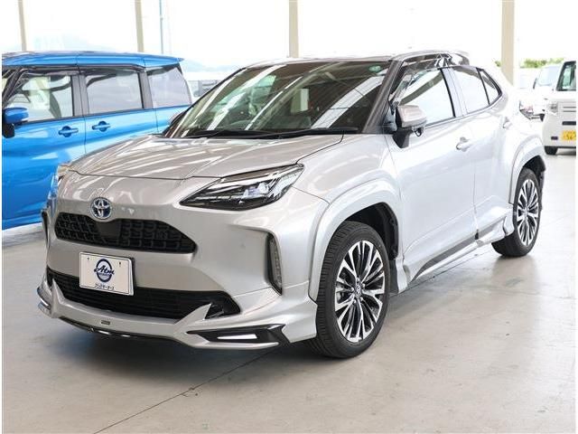 TOYOTA / YARIS CROSS HYBRID