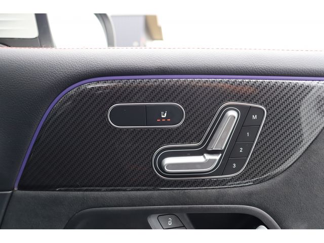 MERCEDES BENZ GLB