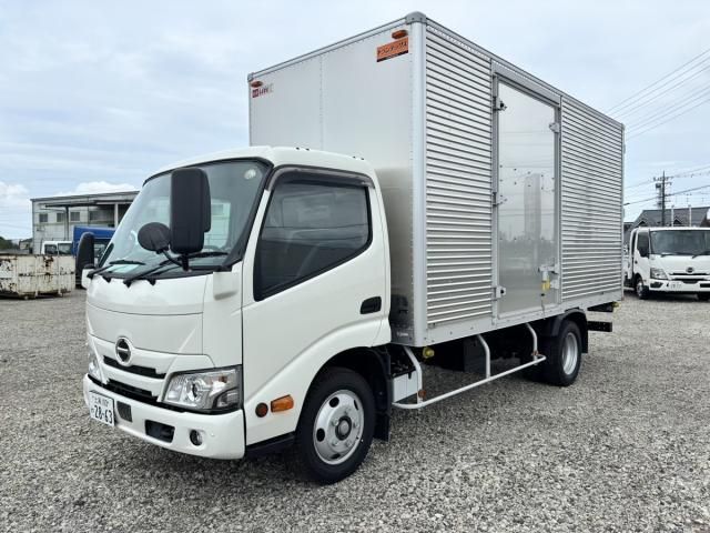 Japanese used car Ref# 1632404 HINO / DUTRO