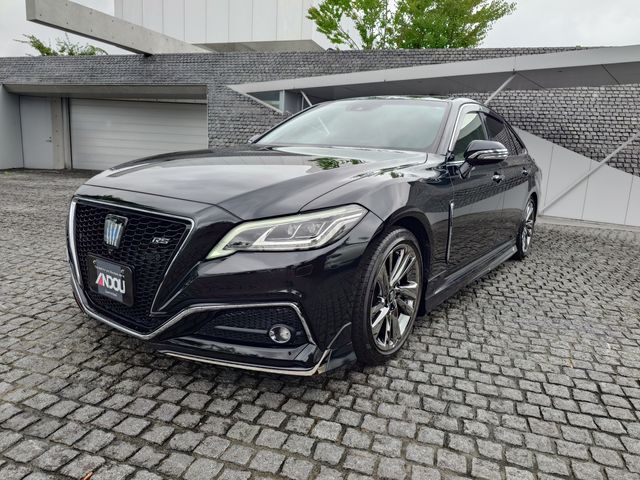 TOYOTA / CROWN sedan hybrid