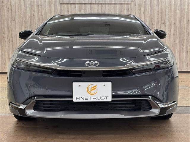 PRIUS 4WD