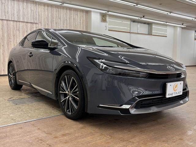 PRIUS 4WD