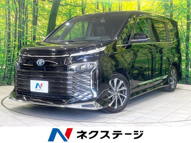 TOYOTA / VOXY HYBRID