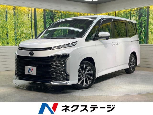 TOYOTA / VOXY HYBRID