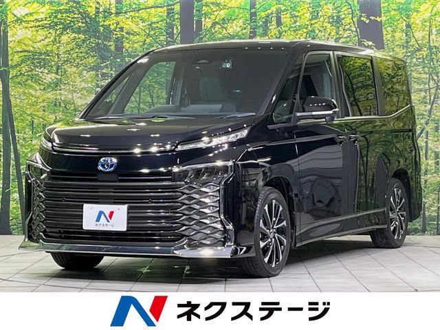 TOYOTA / VOXY HYBRID