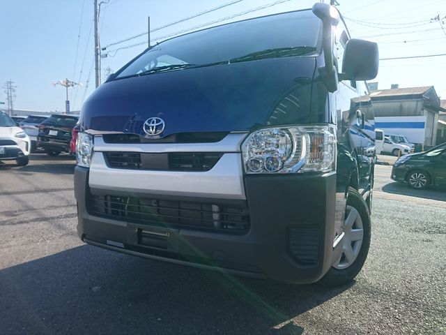 TOYOTA / HIACE van 1.2t 2WD