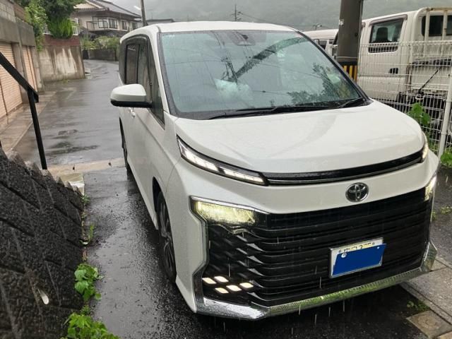 TOYOTA / VOXY