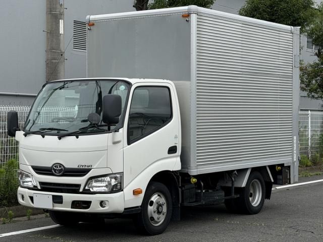 TOYOTA / DYNA