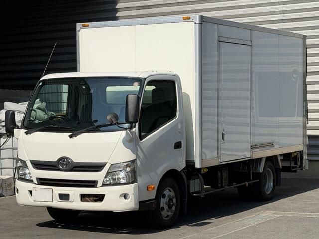 TOYOTA / DYNA