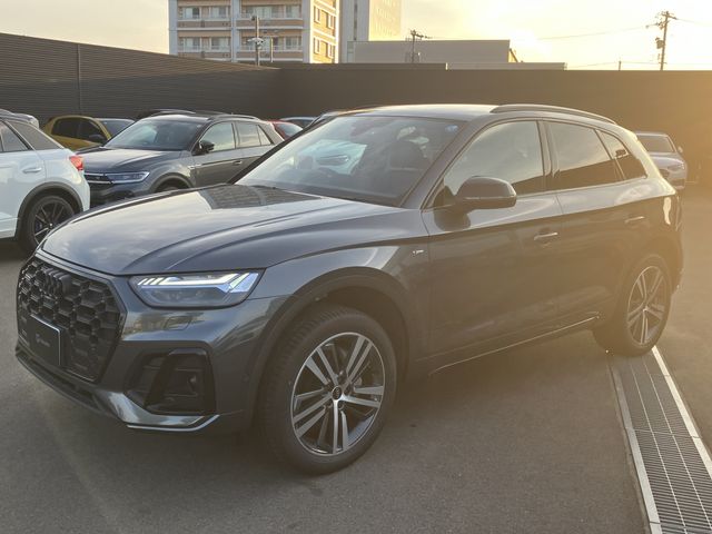 AUDI / AUDI Q5
