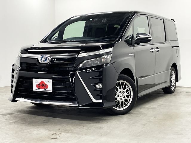 TOYOTA / VOXY HYBRID