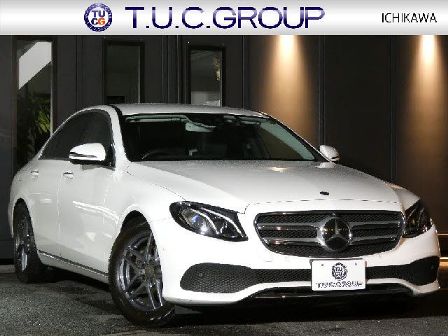 MERCEDES BENZ / MERCEDES BENZ E class sedan