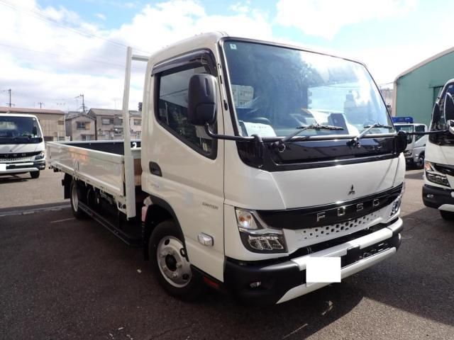 Japanese used car Ref# 1636098 MITSUBISHI / CANTER