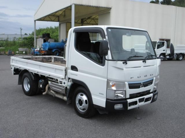Japanese used car Ref# 1636103 MITSUBISHI / CANTER
