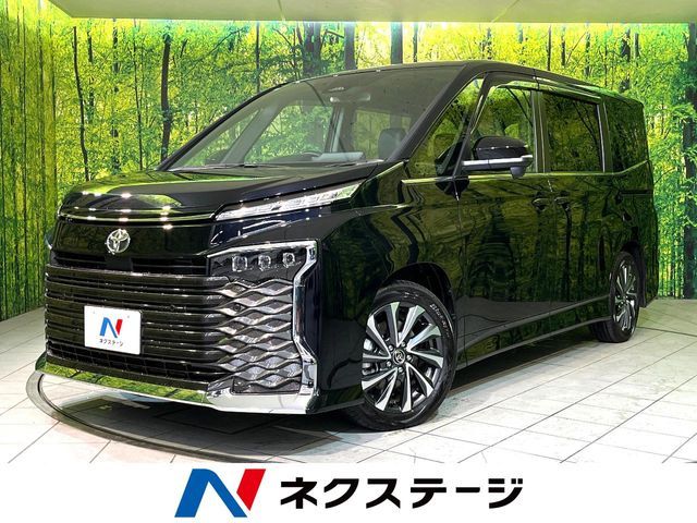 TOYOTA / VOXY HYBRID