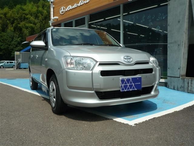 TOYOTA / PROBOX van HYBRID