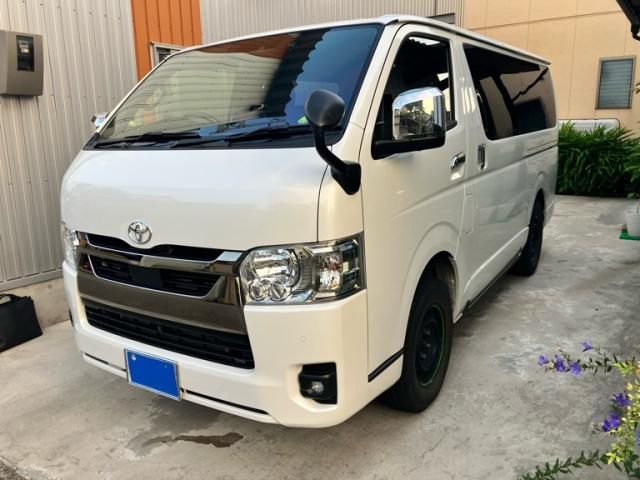 TOYOTA / HIACE van 4WD