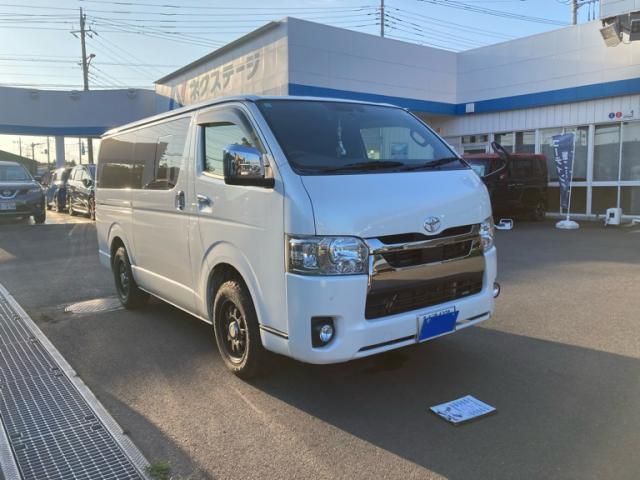 TOYOTA / HIACE van 4WD