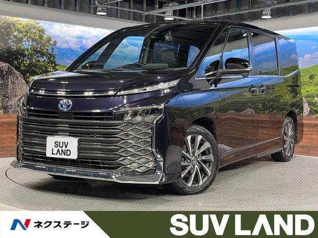 TOYOTA / VOXY HYBRID