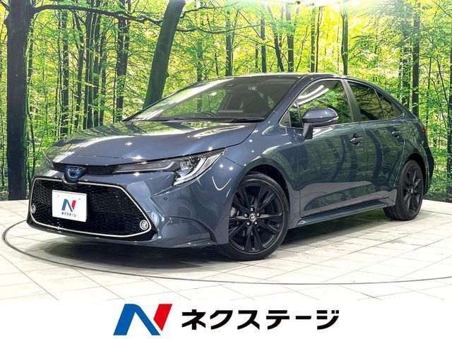 TOYOTA / COROLLA sedan HYBRID 4WD