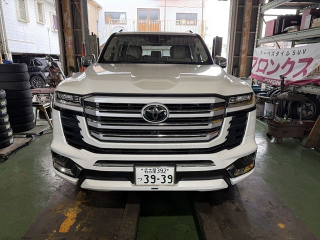 Japanese used car Ref# 1636930 TOYOTA / LANDCRUISER wagon