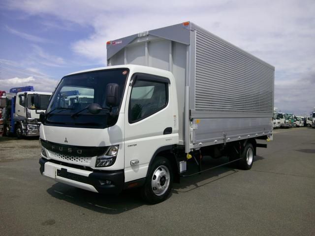 Japanese used car Ref# 1637113 MITSUBISHI / CANTER