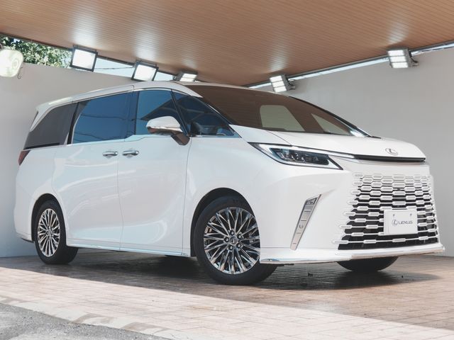 TOYOTA / ﾚｸｻｽ LM500h