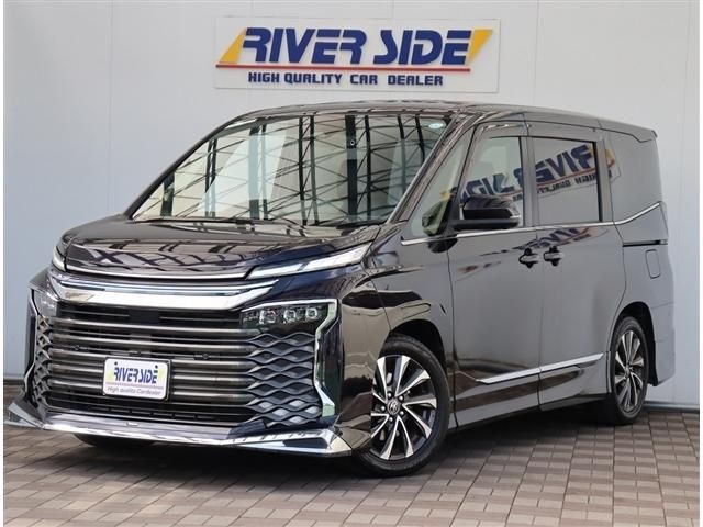 TOYOTA / VOXY