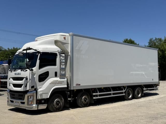 ISUZU / GIGA