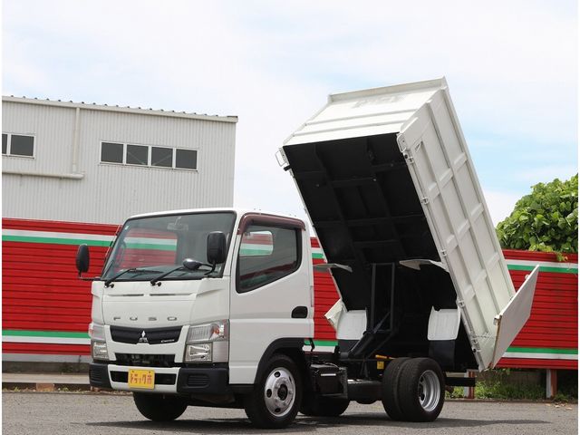 Japanese used car Ref# 1637648 MITSUBISHI / CANTER
