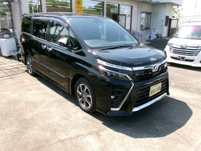 TOYOTA / VOXY