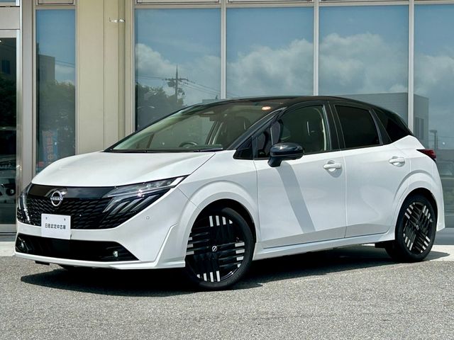 NISSAN / AURA