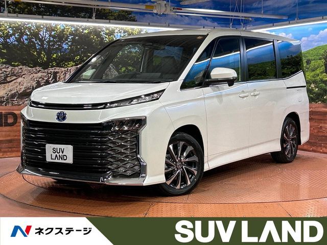 TOYOTA / VOXY HYBRID