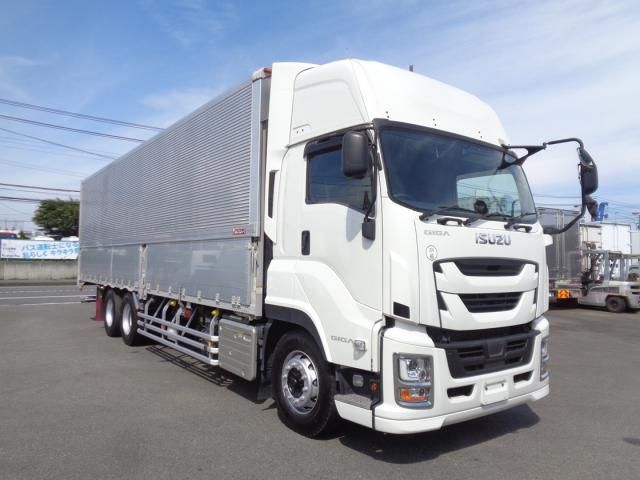 ISUZU / GIGA