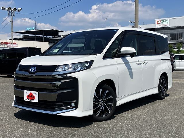 TOYOTA / NOAH HYBRID