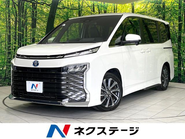 TOYOTA / VOXY HYBRID