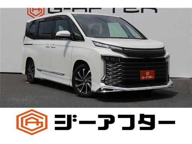 TOYOTA / VOXY HYBRID