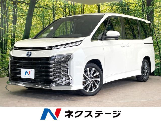 TOYOTA / VOXY HYBRID