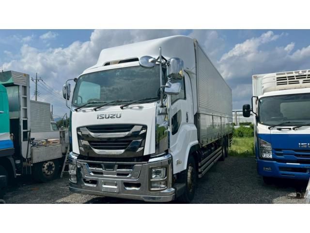 ISUZU / GIGA