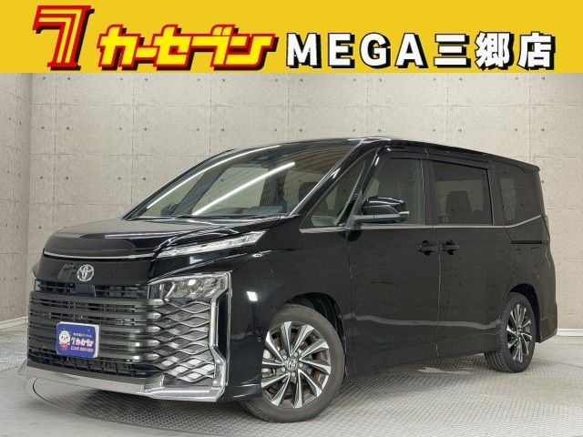 TOYOTA / VOXY
