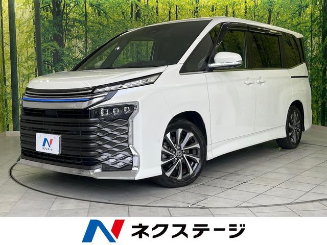 TOYOTA / VOXY HYBRID
