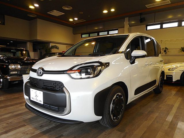 TOYOTA / SIENTA HYBRID
