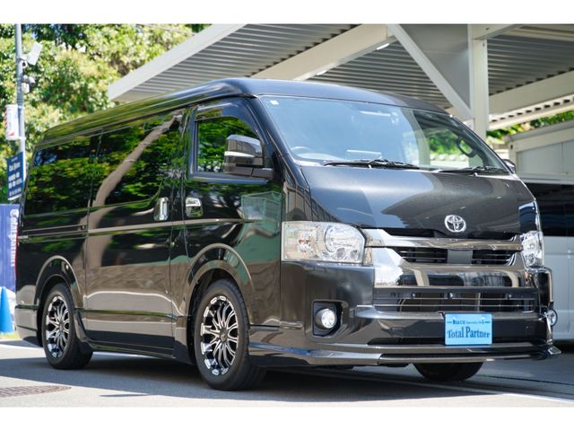 TOYOTA / HIACE van 4WD