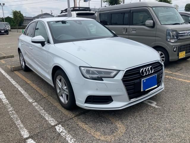 Japanese used car Ref# 1642447 AUDI / AUDI A3 Sedan