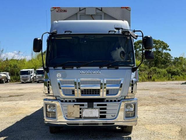 ISUZU / GIGA