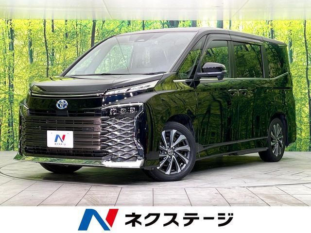 TOYOTA / VOXY HYBRID